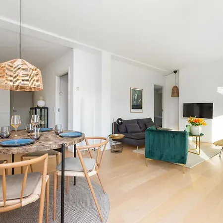Lys 3 Vaerelses Med 26 M2 Sydvendt Altan Apartment *